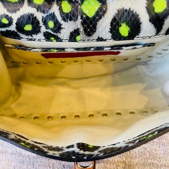 🎉 HP 🎉 Valentino Mini Rockstud Flap Crossbody - Picture 9 of 10